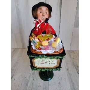 Byers‎ Choice sweets and treats vendor man vintage Xmas decor figure